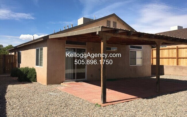 Building Photo - Enchanted Hills - 3BR/2Bath - NO CARPET