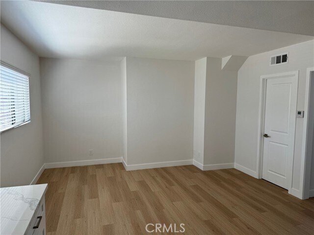 Building Photo - 404 Calle Miramar