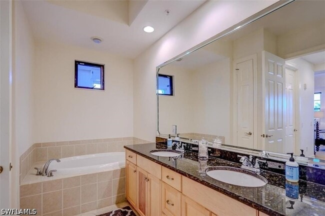Building Photo - 10721 Mirasol Dr