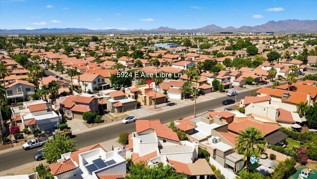 Building Photo - Move-in-ready home available furnished or unfurnished to suit your lifestyle!!