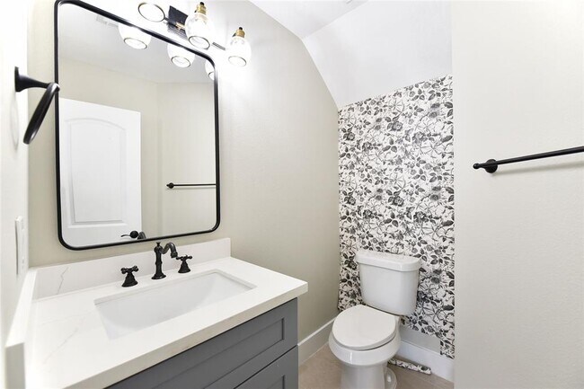 Building Photo - 18403 Brenwood Manor Dr