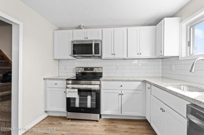 Building Photo - 302-304-304 Vine St