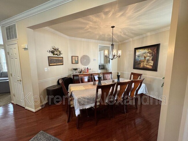 Building Photo - 6987 Forepond Ct