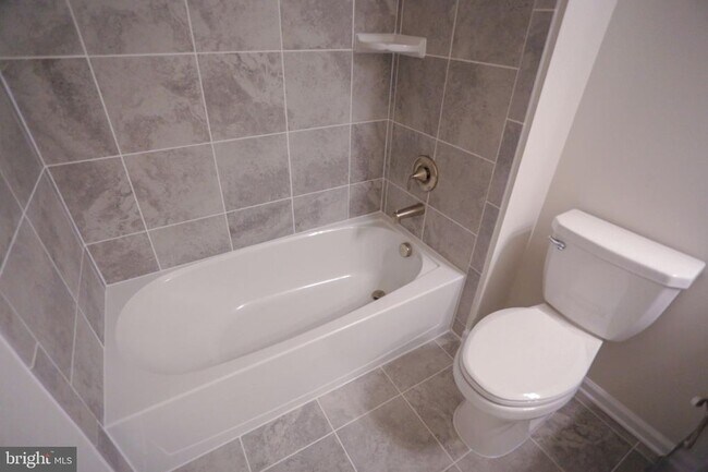 Building Photo - 45132 Kincora Dr