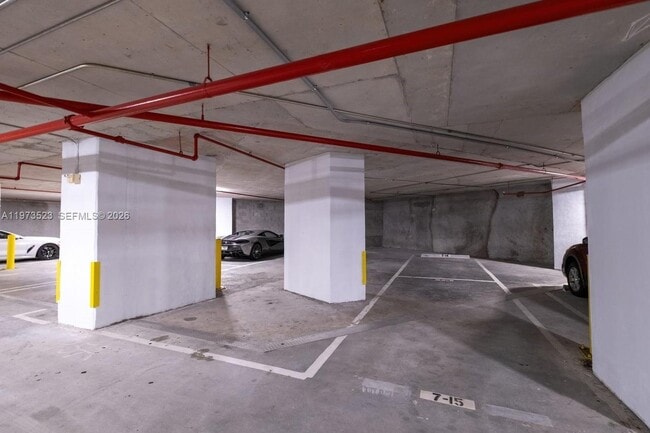 Building Photo - 465 Brickell Ave