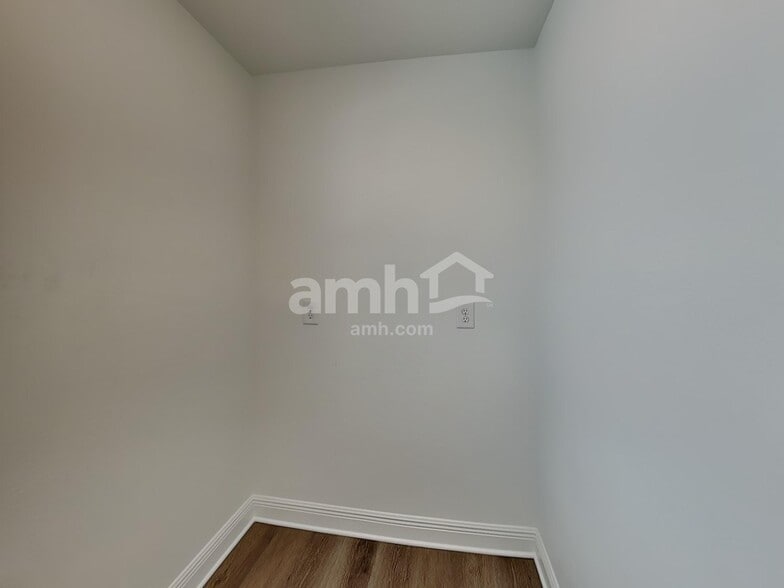 Building Photo - 5433 Grindstone Run