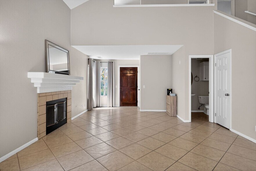 Building Photo - 2111 Rebecca Way