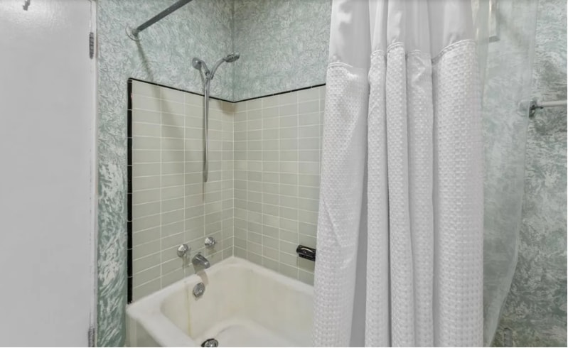 Building Photo - 6930 SW Brier Pl