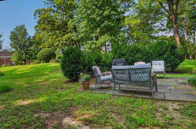 Building Photo - 3458 Martha Custis Dr