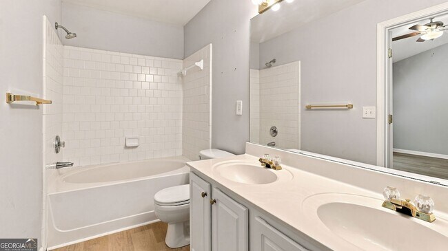 Building Photo - 3389 Lathenview Ct