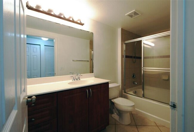 Building Photo - 6533 Emerald Dunes Dr