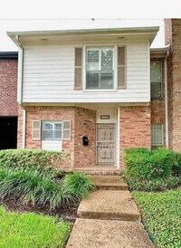 Building Photo - 1035 Fountain View Dr