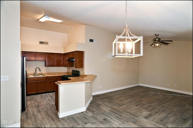 Building Photo - 3020 Tierra Mina Dr