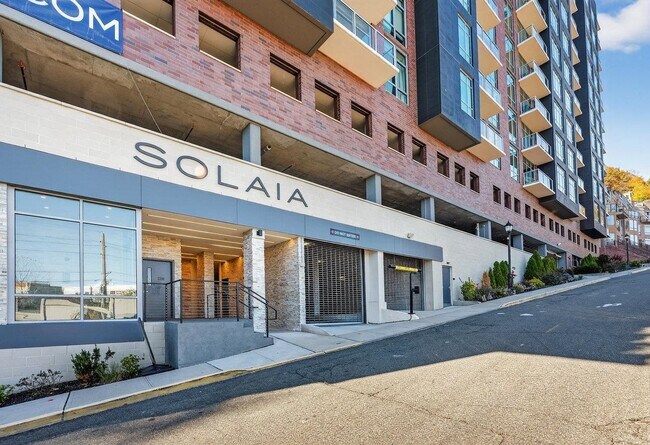 Primary Photo - 8701 Churchill Rd