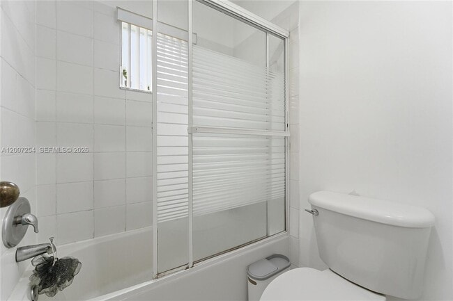 Building Photo - 1004 Golden Cane Dr