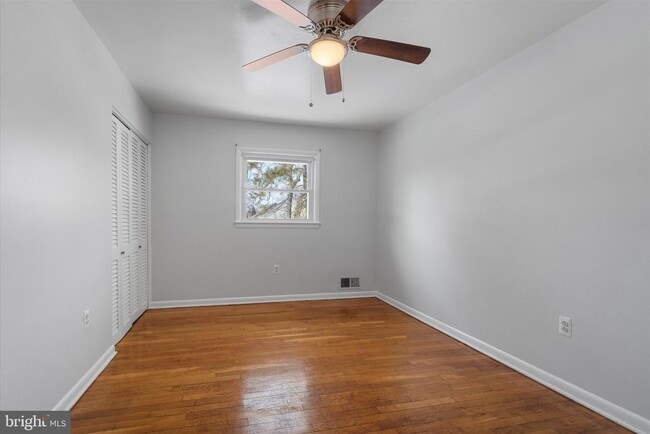 Building Photo - 9012 Vernon View Dr