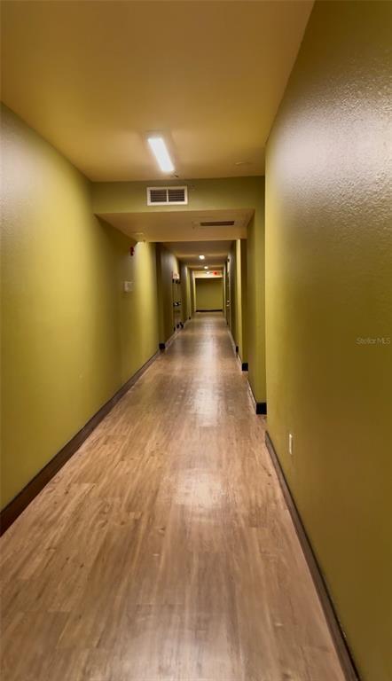 Building Photo - 911 N Orange Ave