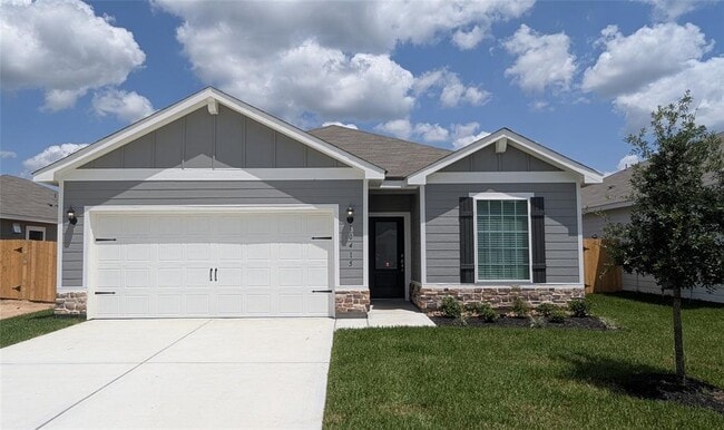 Primary Photo - 10415 Red Cardinal Dr