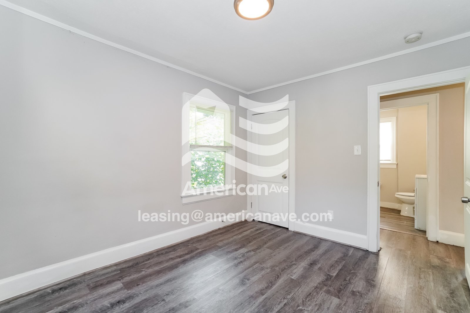 Building Photo - 985 Delia Ave