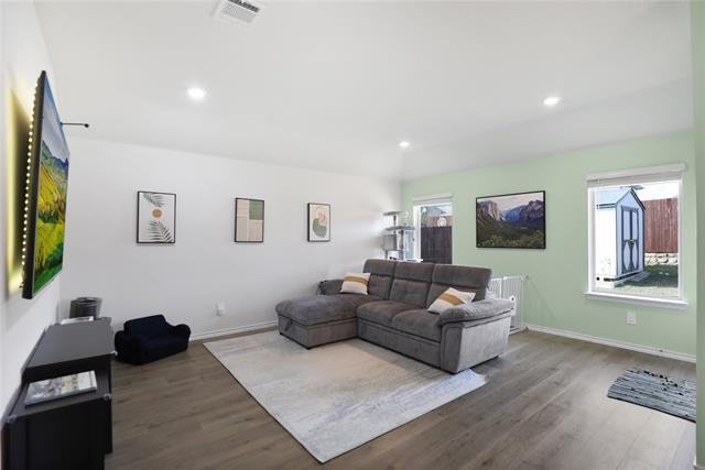 Building Photo - 6538 Diver St