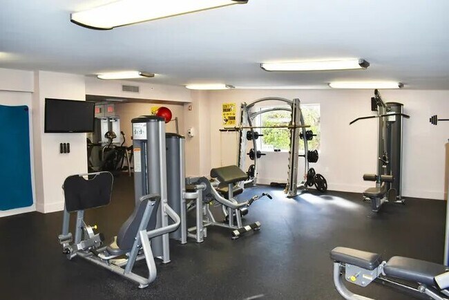 Building Photo - 1760 NW 7th St