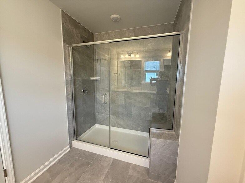 Building Photo - 794 Larkspur Bowl Way