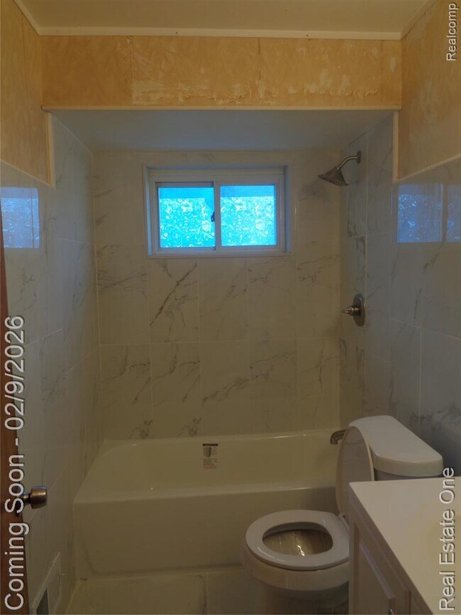 Building Photo - 5312 Syracuse St