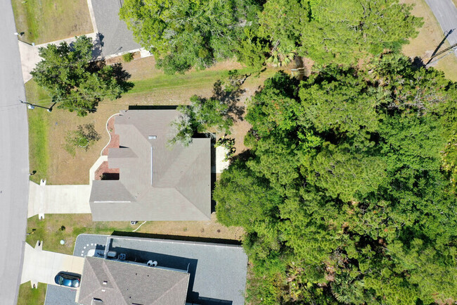 Building Photo - 96 Whispering Pine Dr