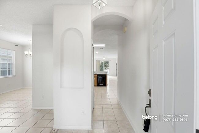 Building Photo - 1220 Cathcart Cir