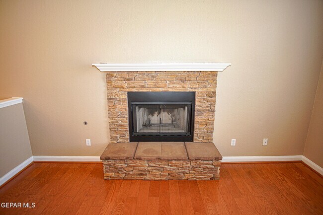 Building Photo - 1316 Desierto Azul Dr