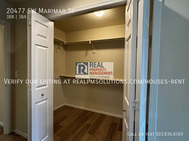 Building Photo - 20477 SW Marimar St