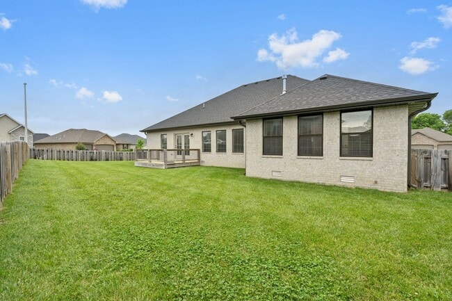Building Photo - Beautiful 3 Bedroom Home w/ Flex Room!