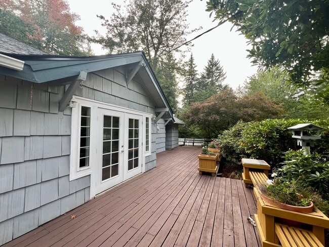 Building Photo - PENDING APPLICATION; Updated 1920 Farmhous...