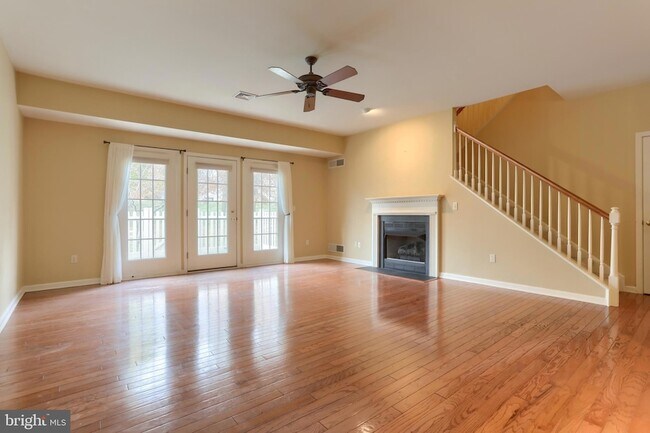 Building Photo - 1959 Deer Run Dr