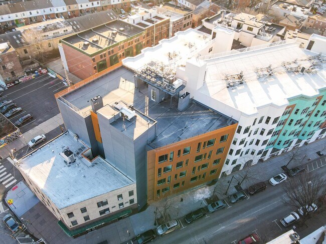 Building Photo - 233 Newark Ave