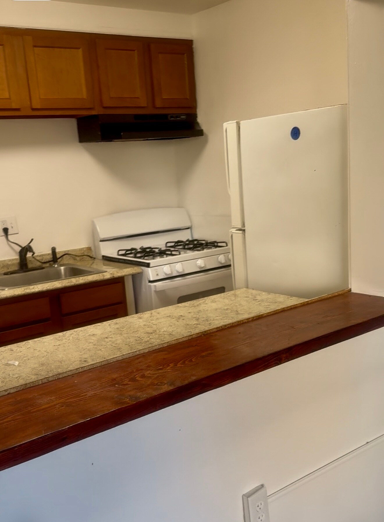 Building Photo - 558 Wilson Bridge Dr