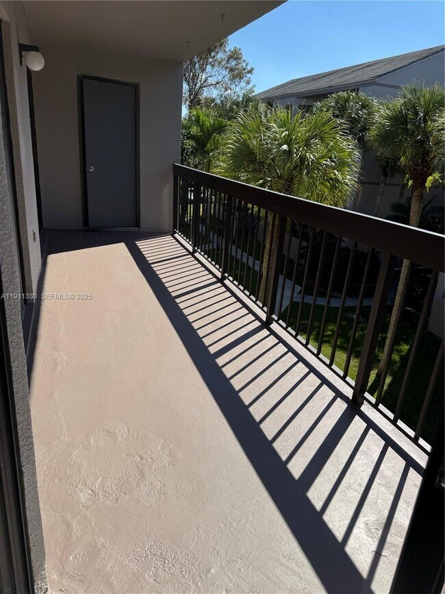 Building Photo - 8810 SW 132nd Pl