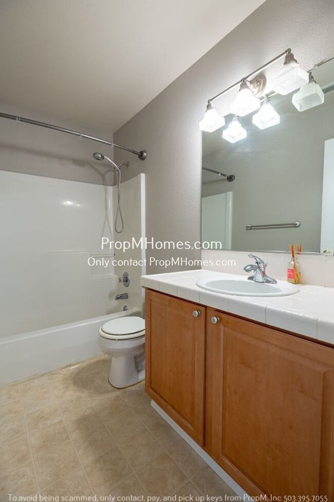 Building Photo - 7561 SW Thornton Dr