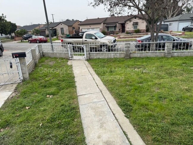 Building Photo - 5762 Cedar Ave