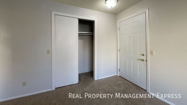 Building Photo - 3709 S Cathy Ave