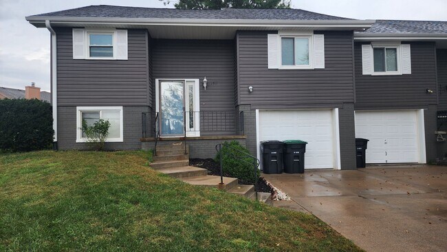 Primary Photo - Ben Inc Duplexes - Scwalb Realty