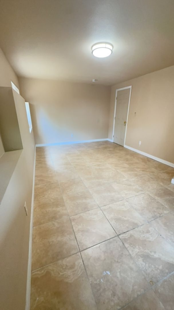 Building Photo - Spacious Antelope Meadows 5BD Home in Nort...