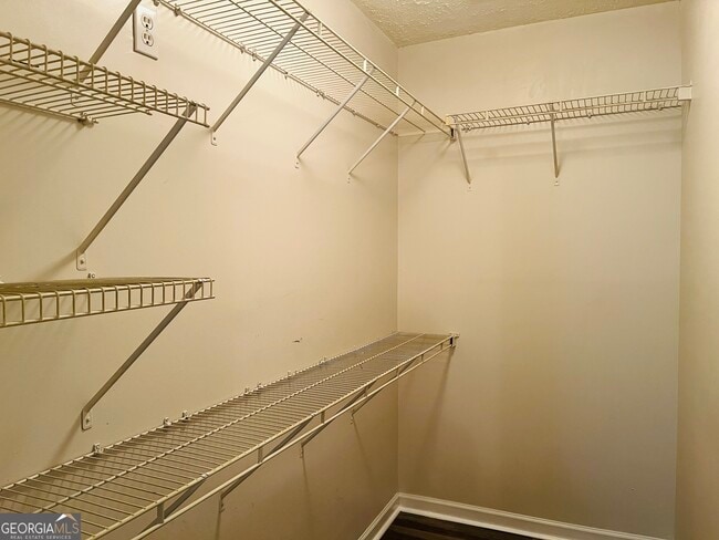 Building Photo - 108 Philmont Ct