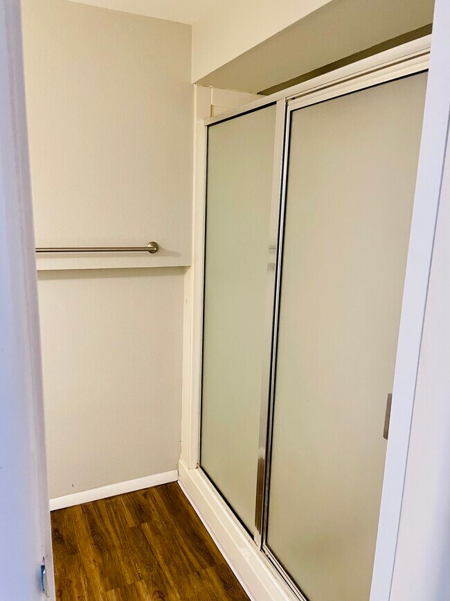 Downstairs bathroom - 811 N Grant St