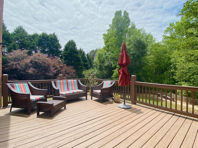 Building Photo - Beautiful Oconee County Home in Old Waverly