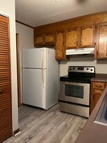 Building Photo - 800 Mountain View Ct