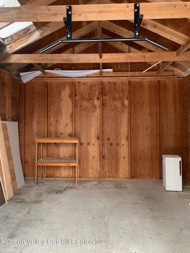 Building Photo - 442 Acorn Hill Rd