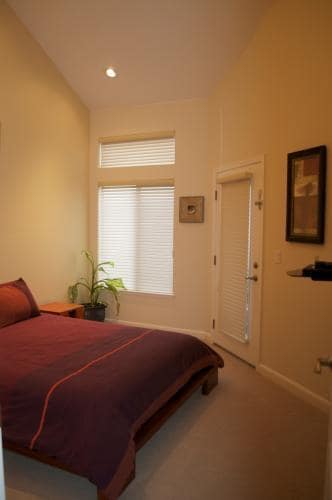 Building Photo - 1951 O'Farrell St