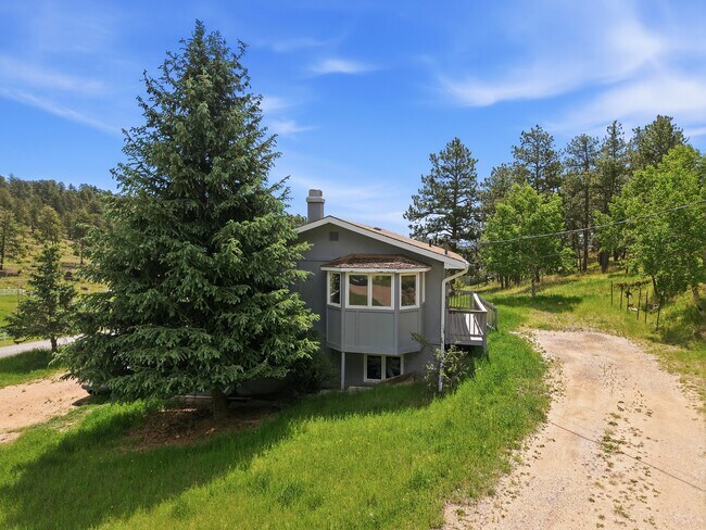 Building Photo - 836 Sleepy Hollow Dr