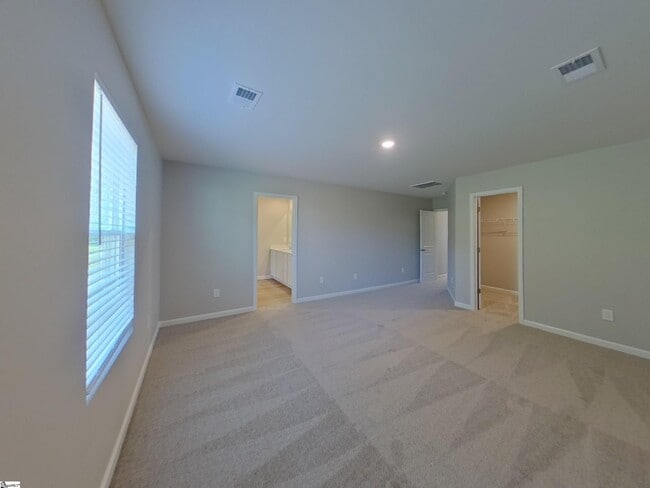 Building Photo - 575 Wooden Duck St